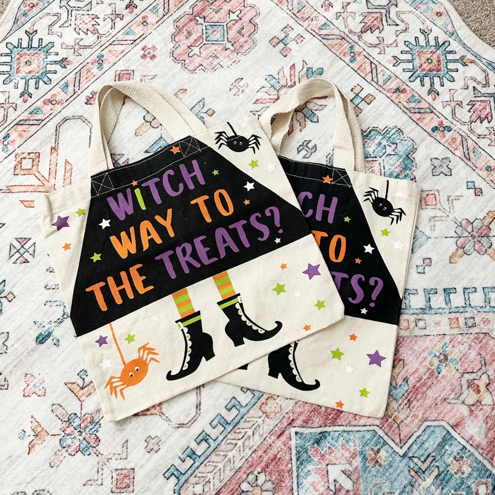 NEW Set of 2 Halloween Trick or Treat Tote Bags
